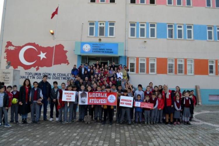 Gençlik Merkezi, Kabazlı'da gönülleri fethetti