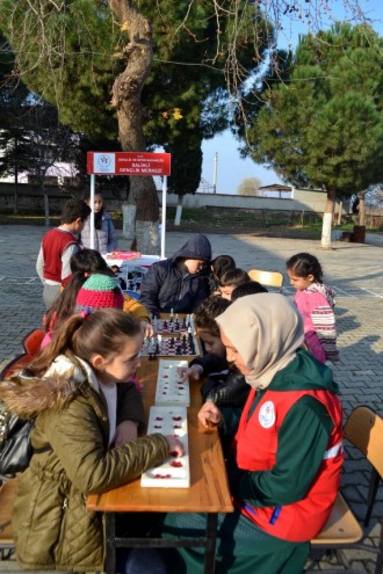 Gençlik Merkezi, Kabazlı'da gönülleri fethetti