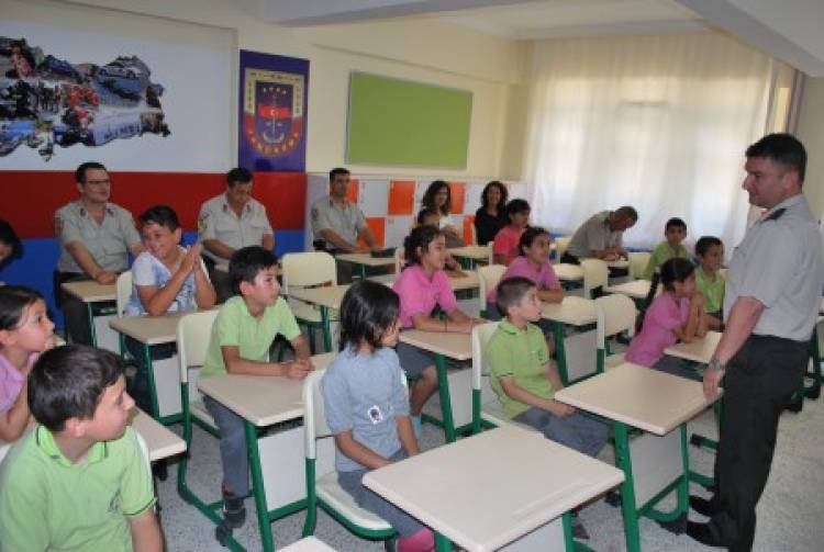 Salihli Jandarmadan eğitime tam destek