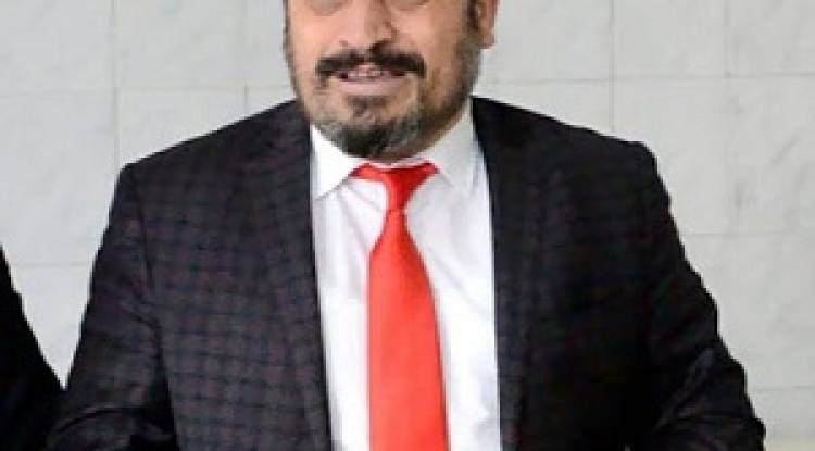 BEN KİMİM ? Söyleşi: Şeyma Subaşı