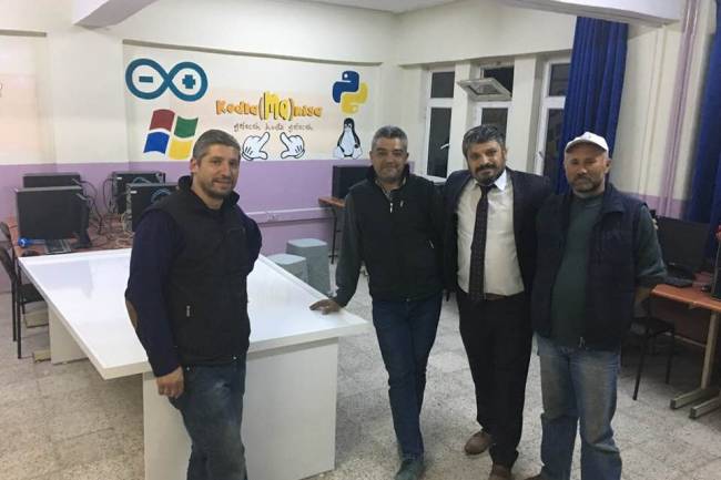 Lafta değil icraatta varız geleceğimizin teminatı çocuklarımız için bu saatte de burdayız....