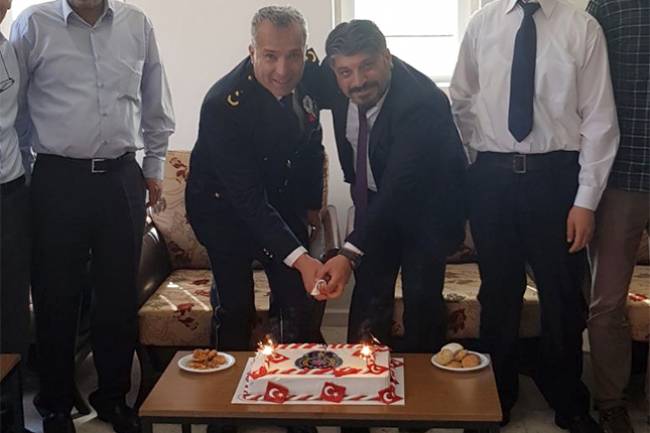 Ateş'ten Emniyet Teşkilatına tatlı kutlama