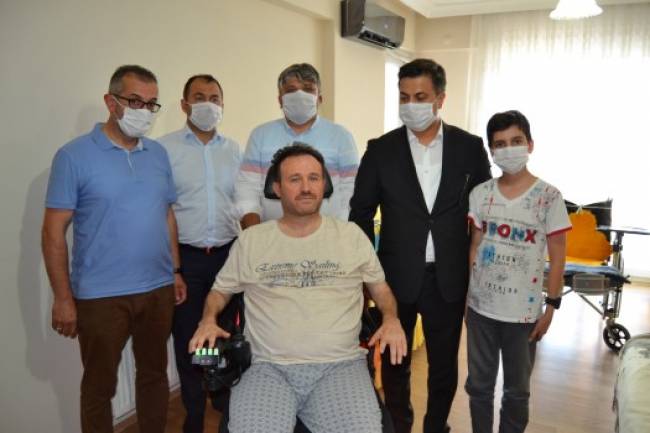 Bakan Kasapoğlu, Manisalı Ahmet’in hayalini gerçekleştirdi.